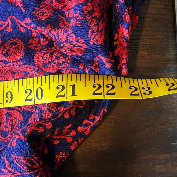 Torrid blue and red boho top with tie, size 1 - Picture 7 of 8